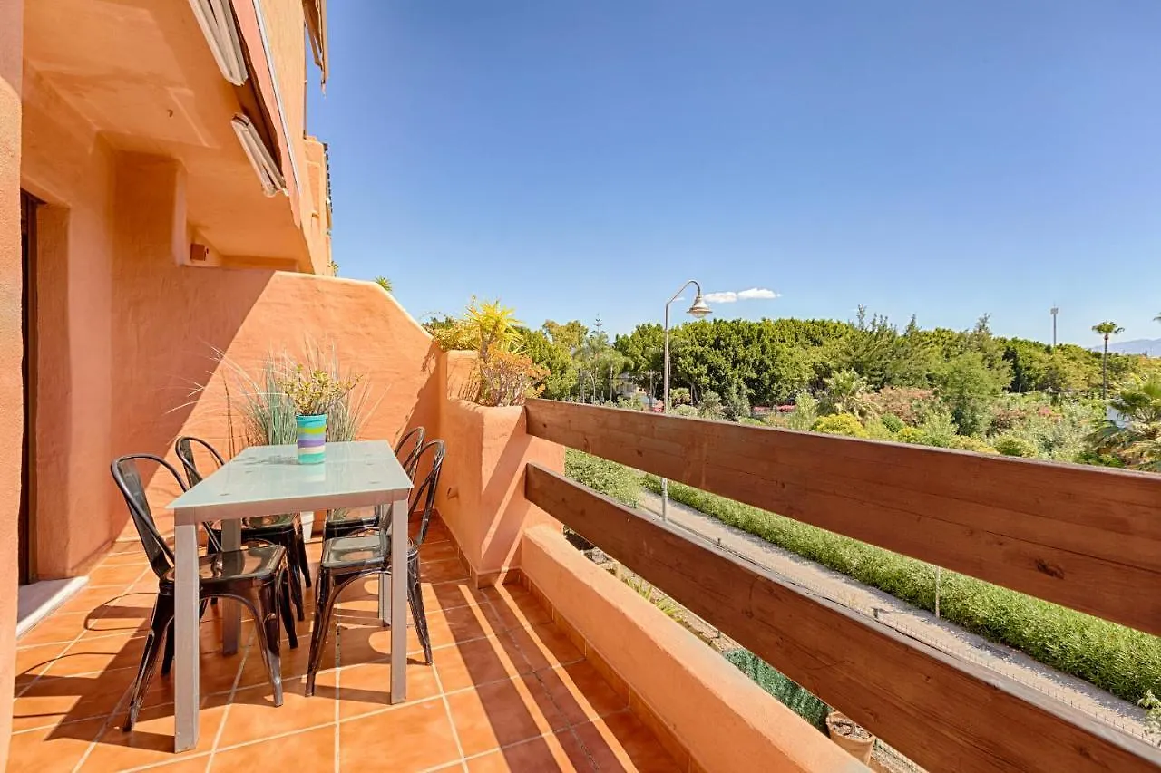 Hanami Playa Del Angel Este 0*, Estepona